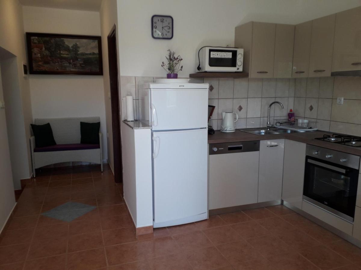 Apartmani Roza Lopar Ngoại thất bức ảnh