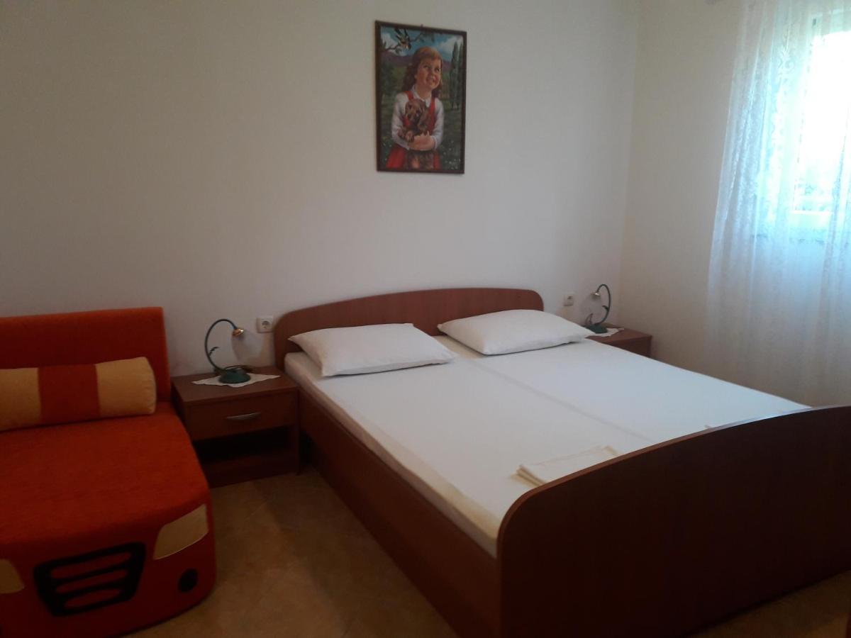 Apartmani Roza Lopar Ngoại thất bức ảnh